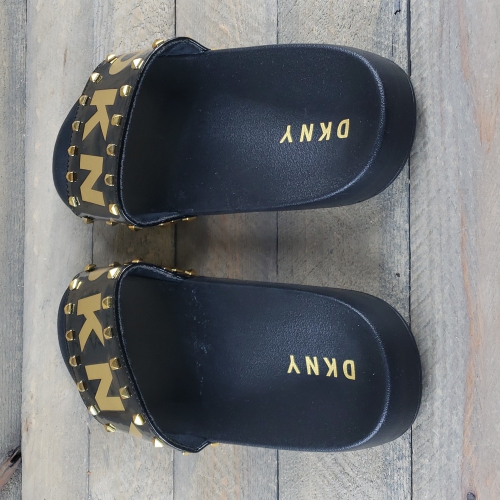 dkny black slides